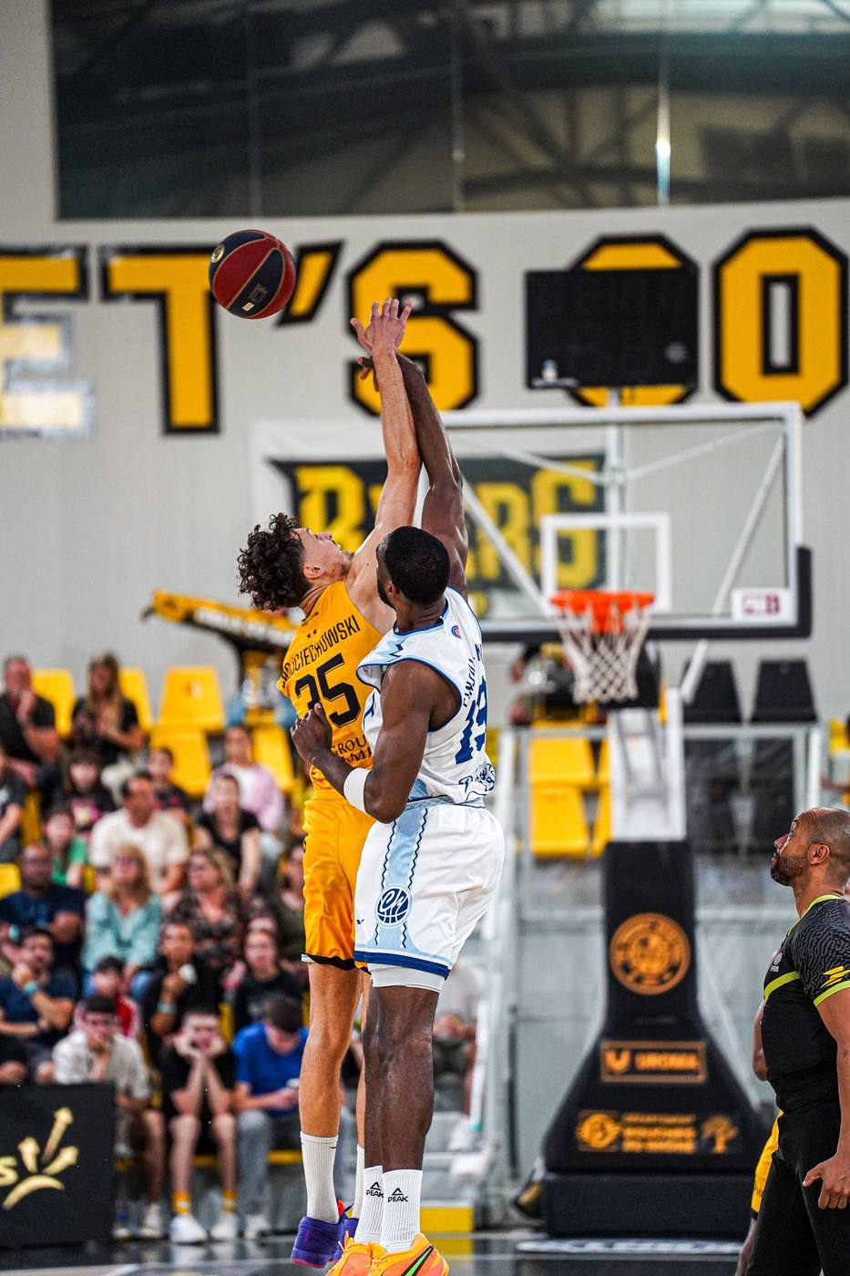 Fos Provence Basket – match contre Roanne – photo 11